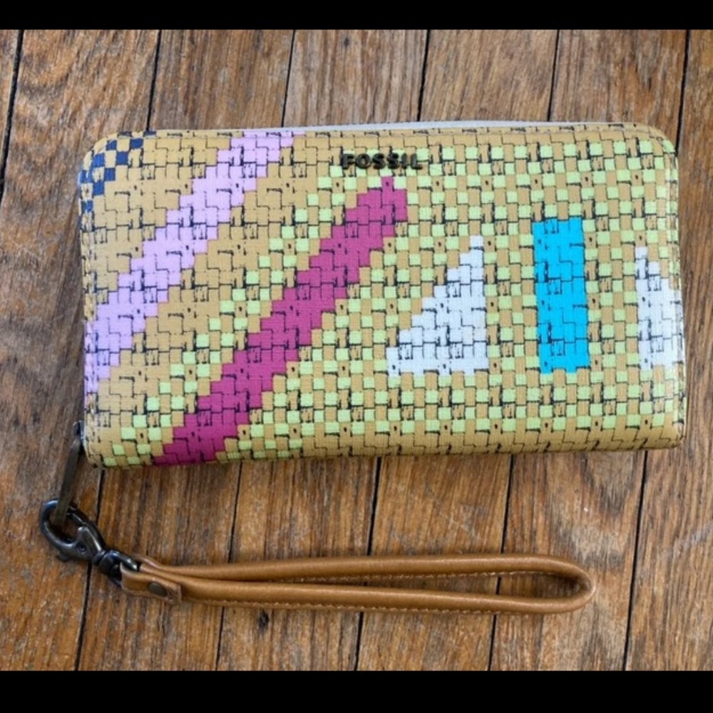 Fossil zip around wallet